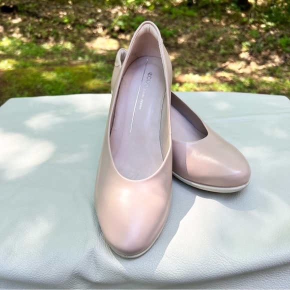 ecco Danish Design Womens Blush Leather Heels. Size 39 US 8 - Picture 4 of 8